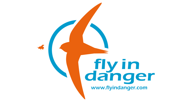 fly-in-danger_4c_mit-HP